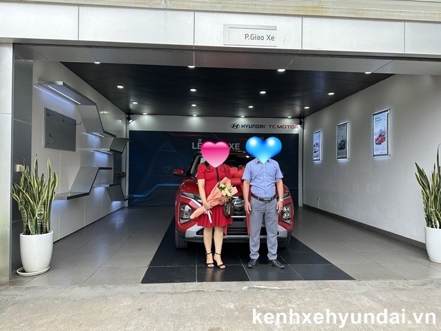 Giao xe Hyundai Creta Đặc Biệt đỏ