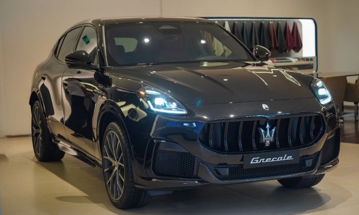 Mẫu SUV điện hạng sang cỡ trung Maserati Grecale Folgore có giá bán gần 5,5 tỷ đồng